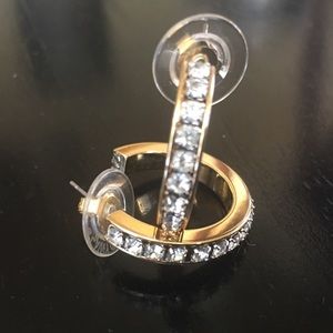 Gold & Rhinestone Earrings! Super Cute & Classy!